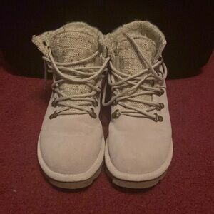 Bearpaw boots